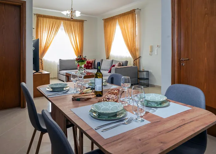 The Little House In Rhodes Apartment *